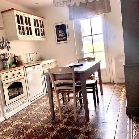 Holiday home La Maison De Tonton Les Aires
